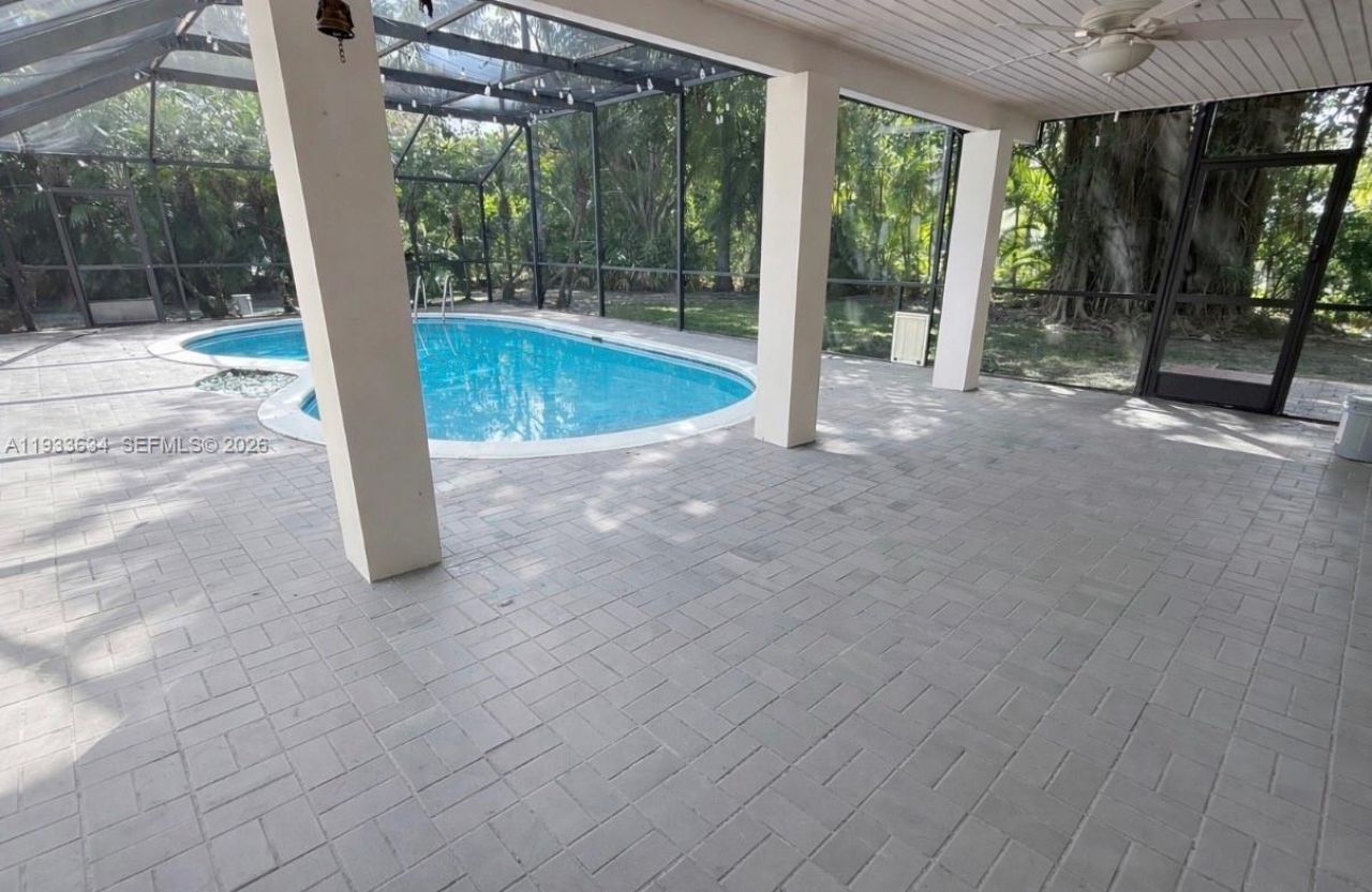 11890 SW 72nd Pl, Pinecrest, FL 33156 Photo