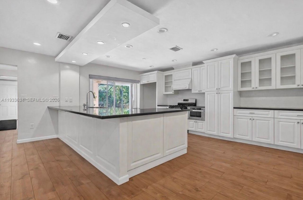 11890 SW 72nd Pl, Pinecrest, FL 33156 Photo