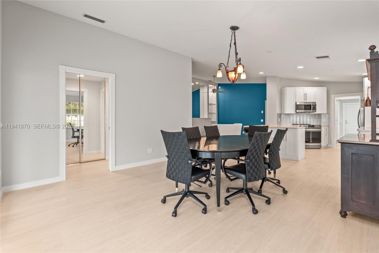 2444 SW Parkside Dr , Palm City, FL 34990 Photo