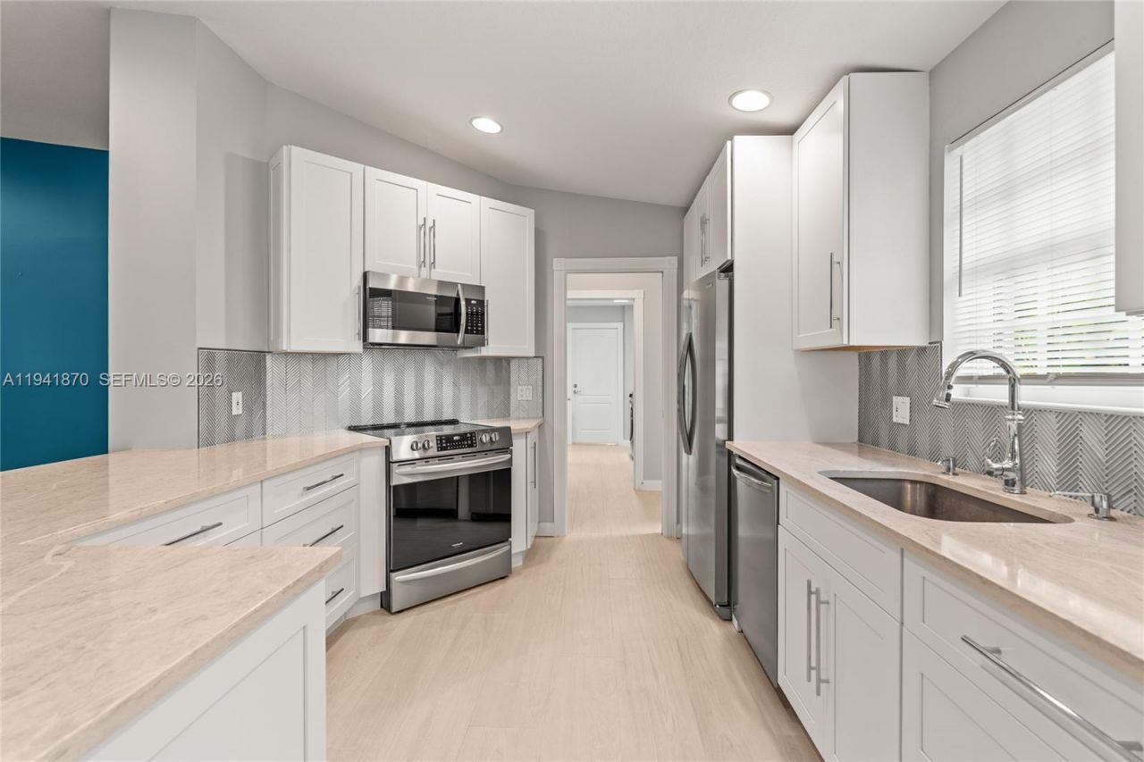 2444 SW Parkside Dr , Palm City, FL 34990 Photo