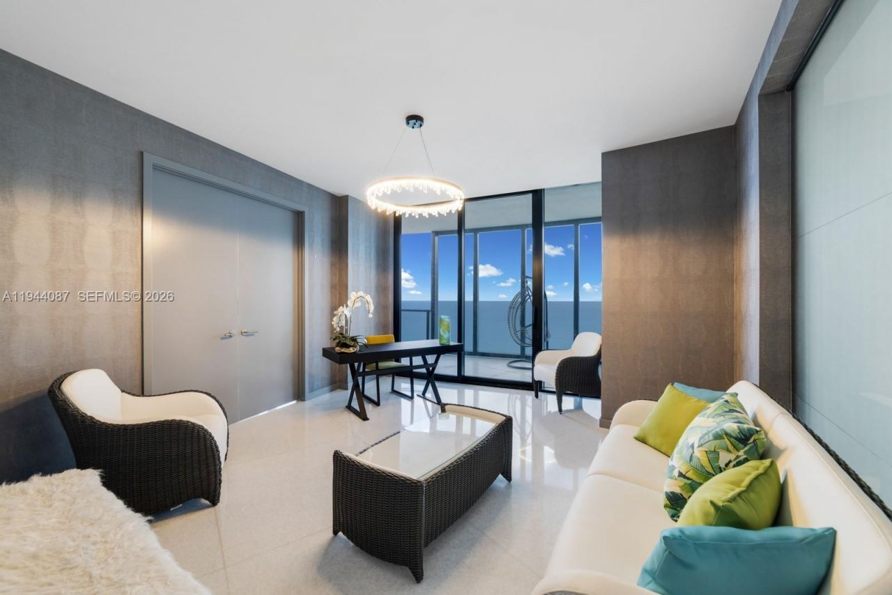 18555 Collins Ave , Unit 5201, Sunny Isles Beach, FL 33160 Photo