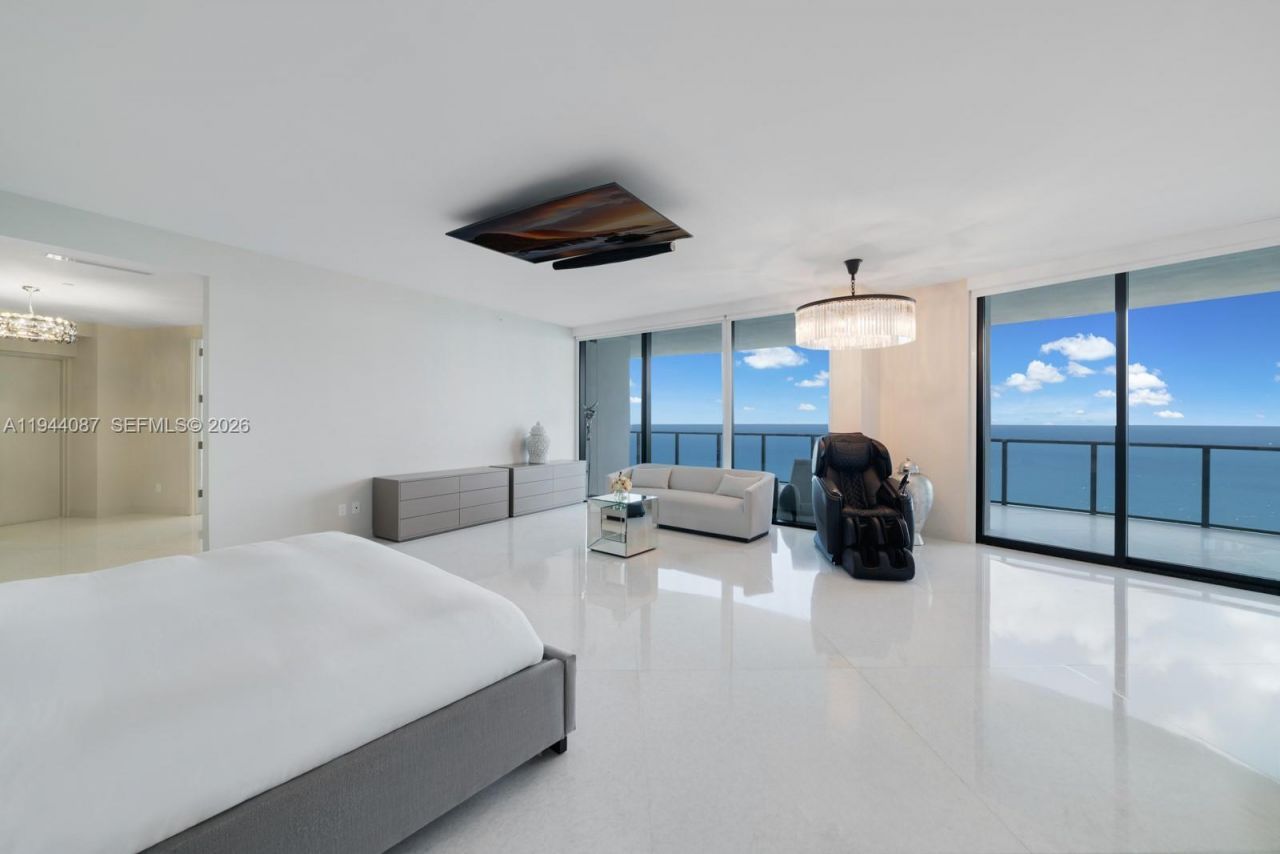 18555 Collins Ave , Unit 5201, Sunny Isles Beach, FL 33160 Photo