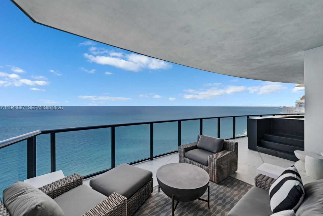 18555 Collins Ave , Unit 5201, Sunny Isles Beach, FL 33160 Photo