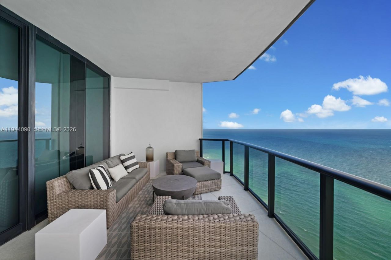 18555 Collins Ave , Unit 5201, Sunny Isles Beach, FL 33160 Photo