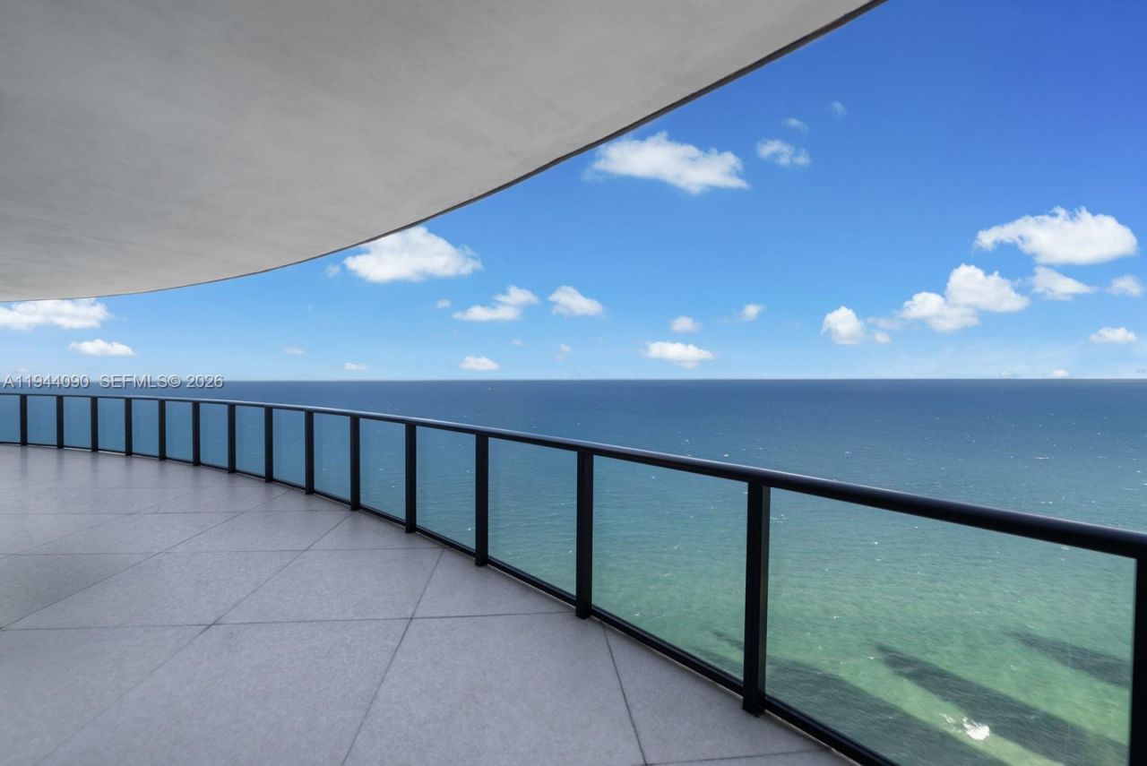 18555 Collins Ave , Unit 5201, Sunny Isles Beach, FL 33160 Photo