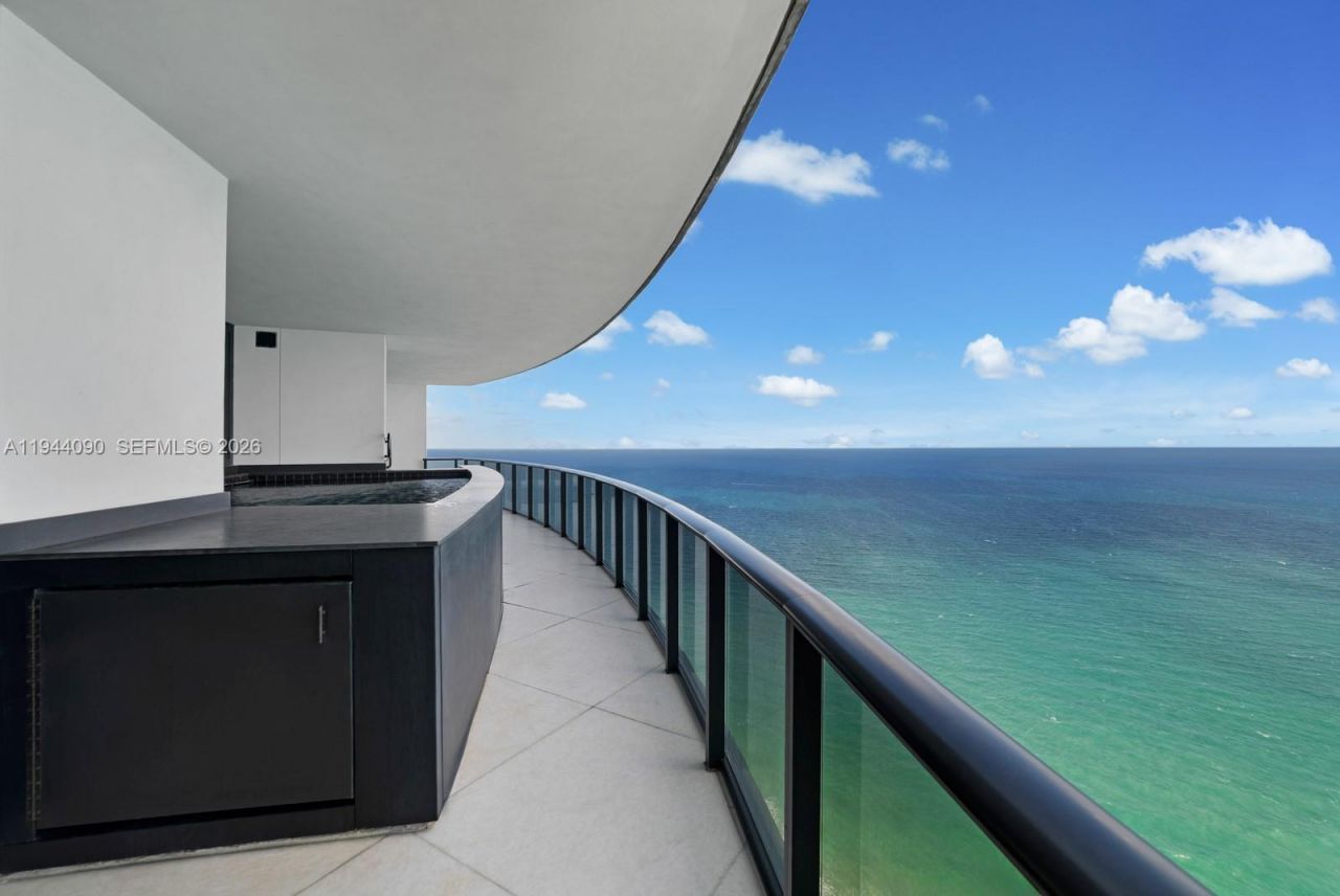 18555 Collins Ave , Unit 5201, Sunny Isles Beach, FL 33160 Photo