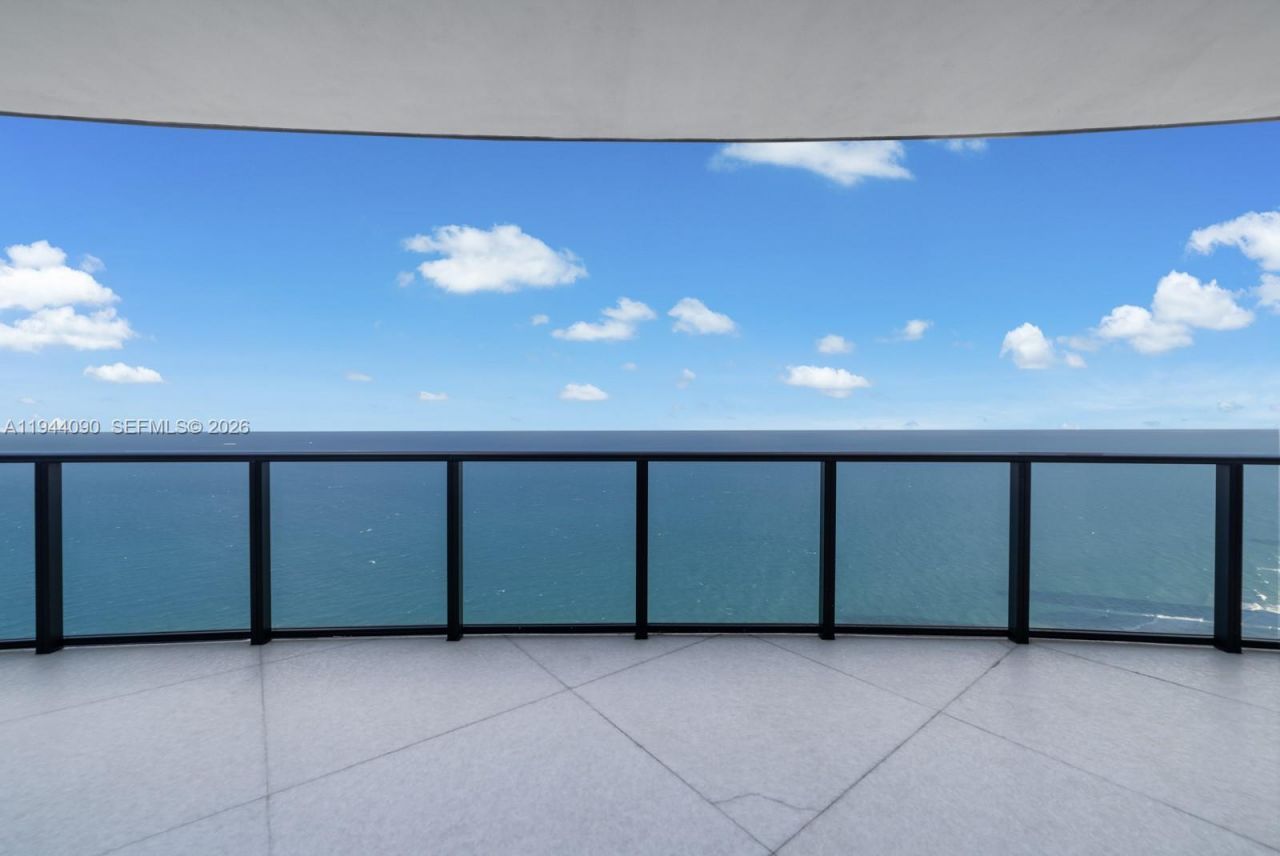 18555 Collins Ave , Unit 5201, Sunny Isles Beach, FL 33160 Photo