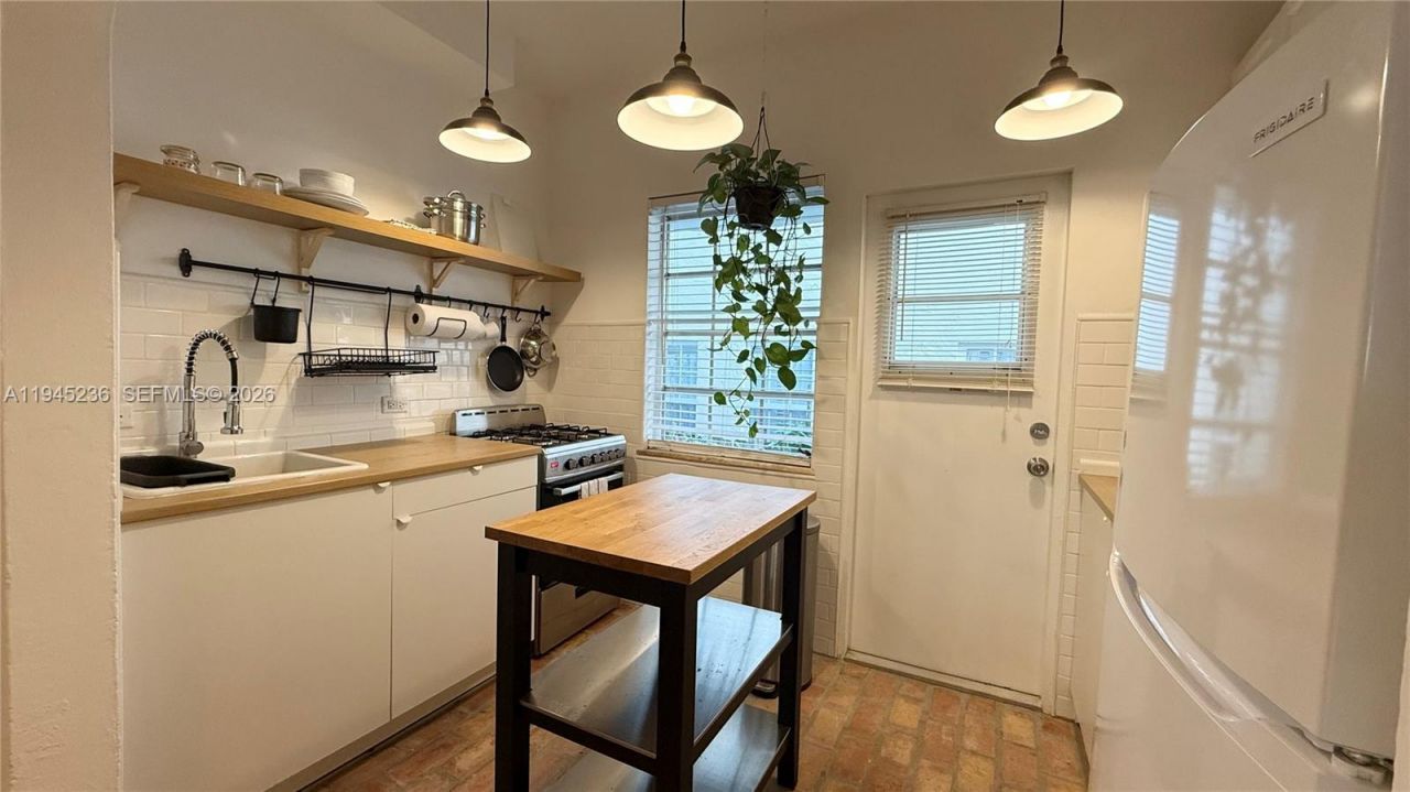 1250 Drexel Ave, Unit 9, Miami Beach, FL 33139 Photo