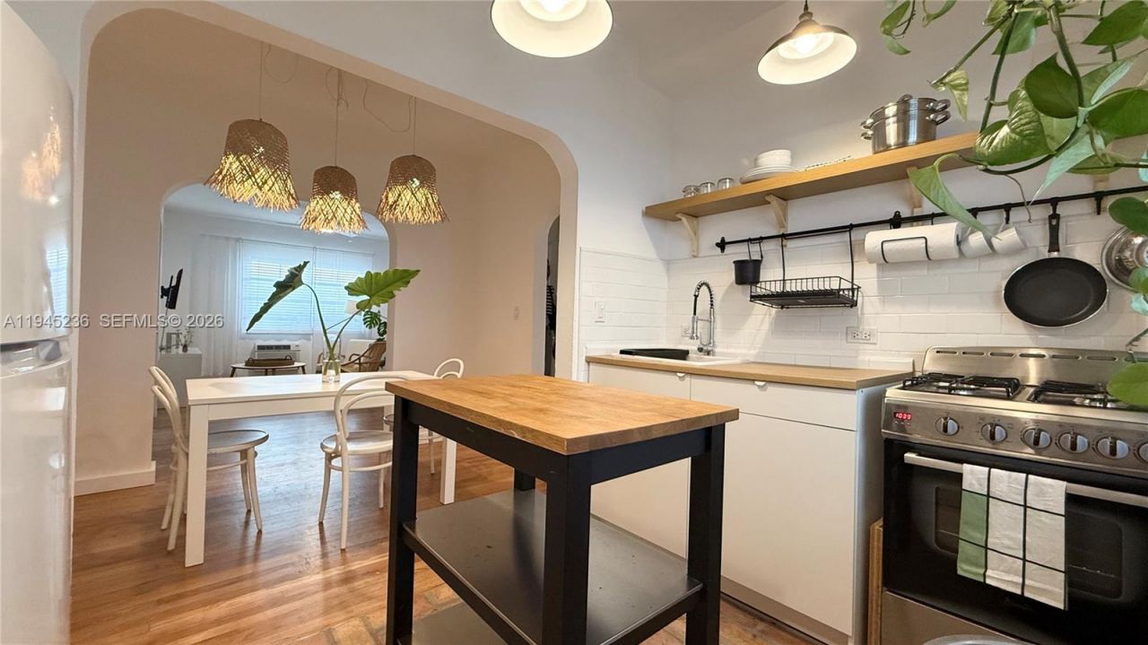 1250 Drexel Ave, Unit 9, Miami Beach, FL 33139 Photo