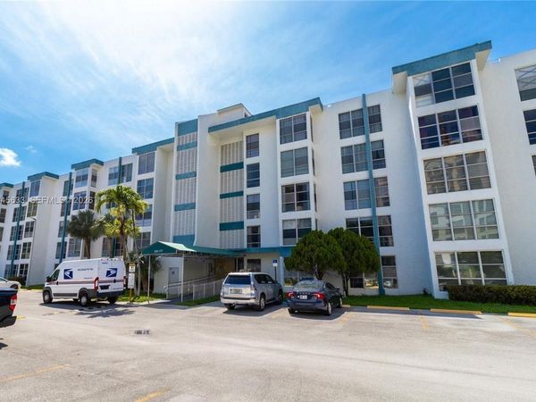200 177th Dr, Unit 304, Sunny Isles Beach, FL 33160