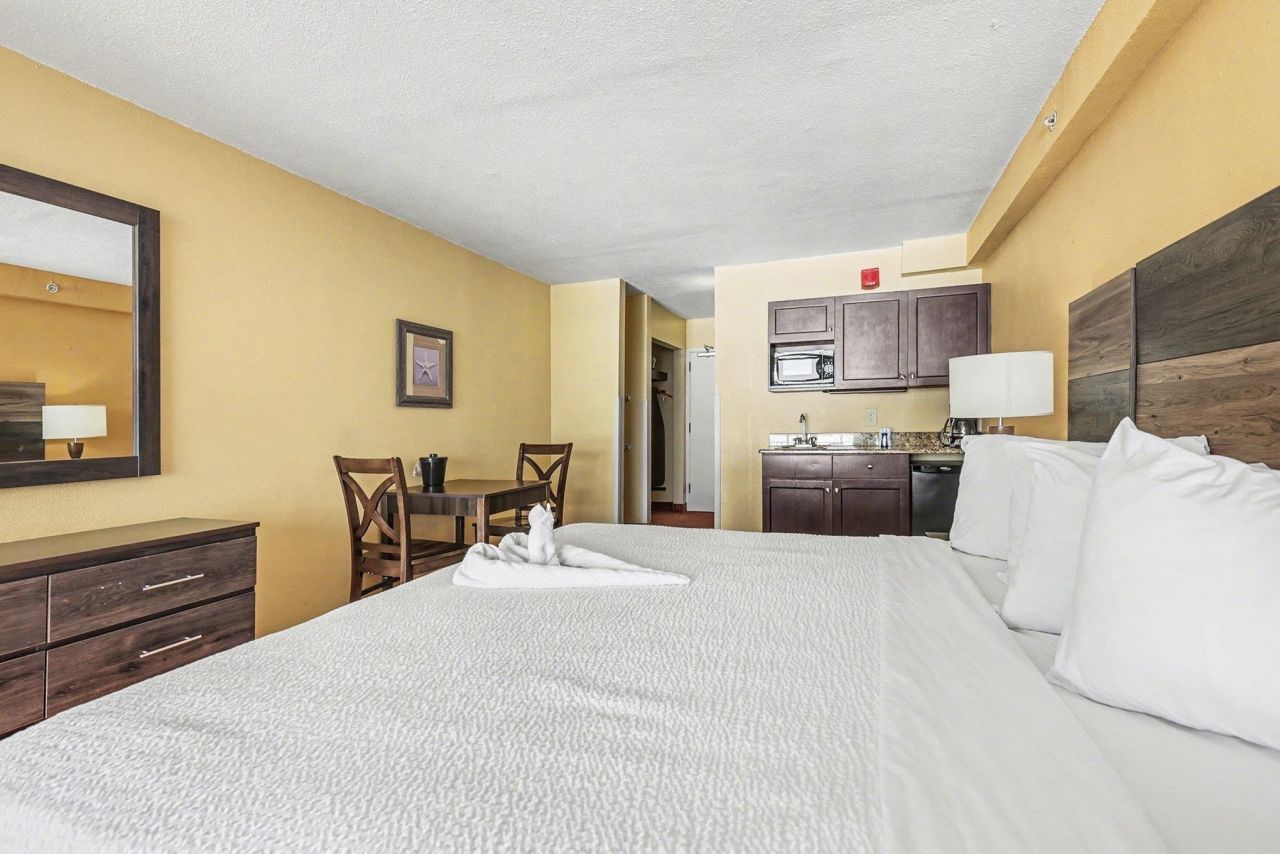 1501 S Ocean Blvd. Photo 14