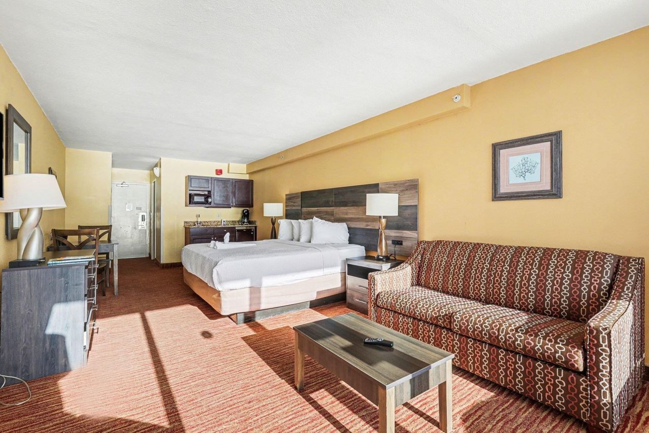 1501 S Ocean Blvd. Photo 5