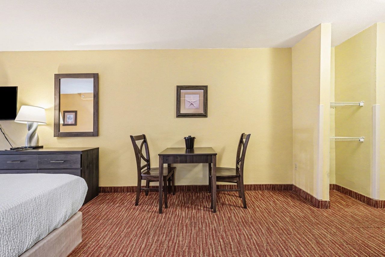 1501 S Ocean Blvd. Photo 7