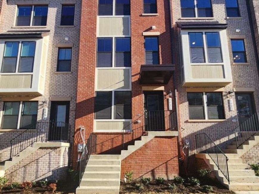 5929 Northwest Drive, Hyattsville, MD 20782 Main Photo