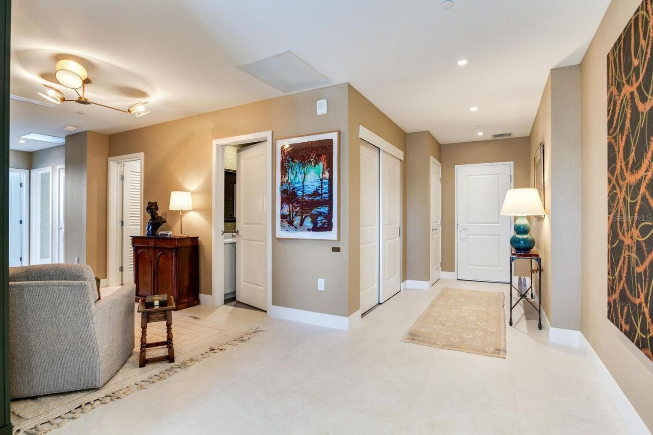 3015 S Ysabella Avenue, Unit 904, Tampa, FL 33629 Photo