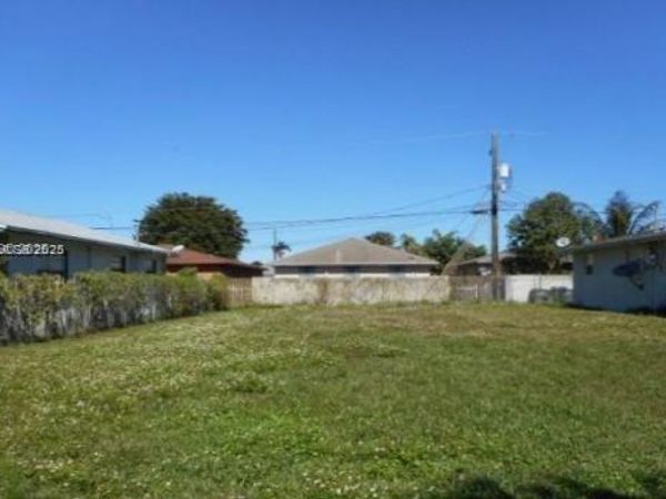 2343 DOUGLAS STREET, HOLLYWOOD, FL 33020