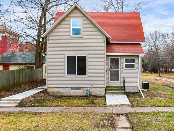 1928 8th Avenue, Rock Island, IL 61201