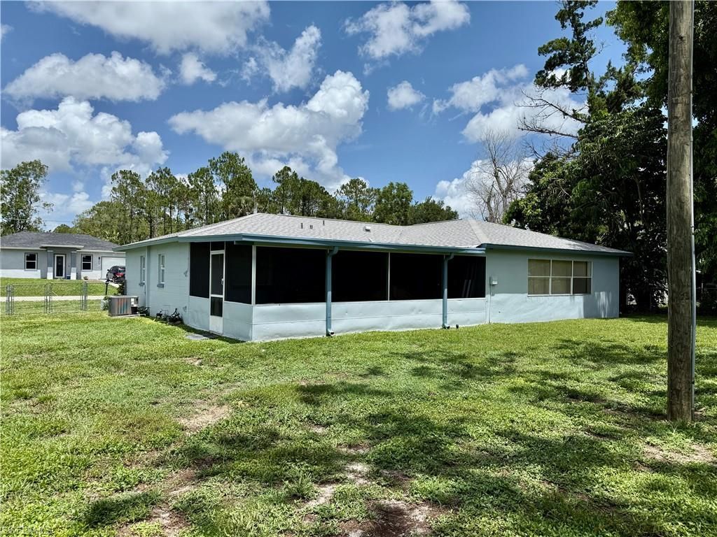 314 Vermont Way, Lehigh Acres, FL 33936 Photo