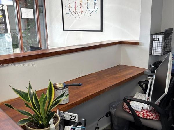 600 E 25th St, Hialeah, FL 33013