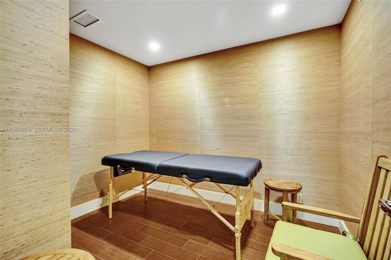 19667 Turnberry Way, Unit 12F, Aventura, FL 33180 Photo