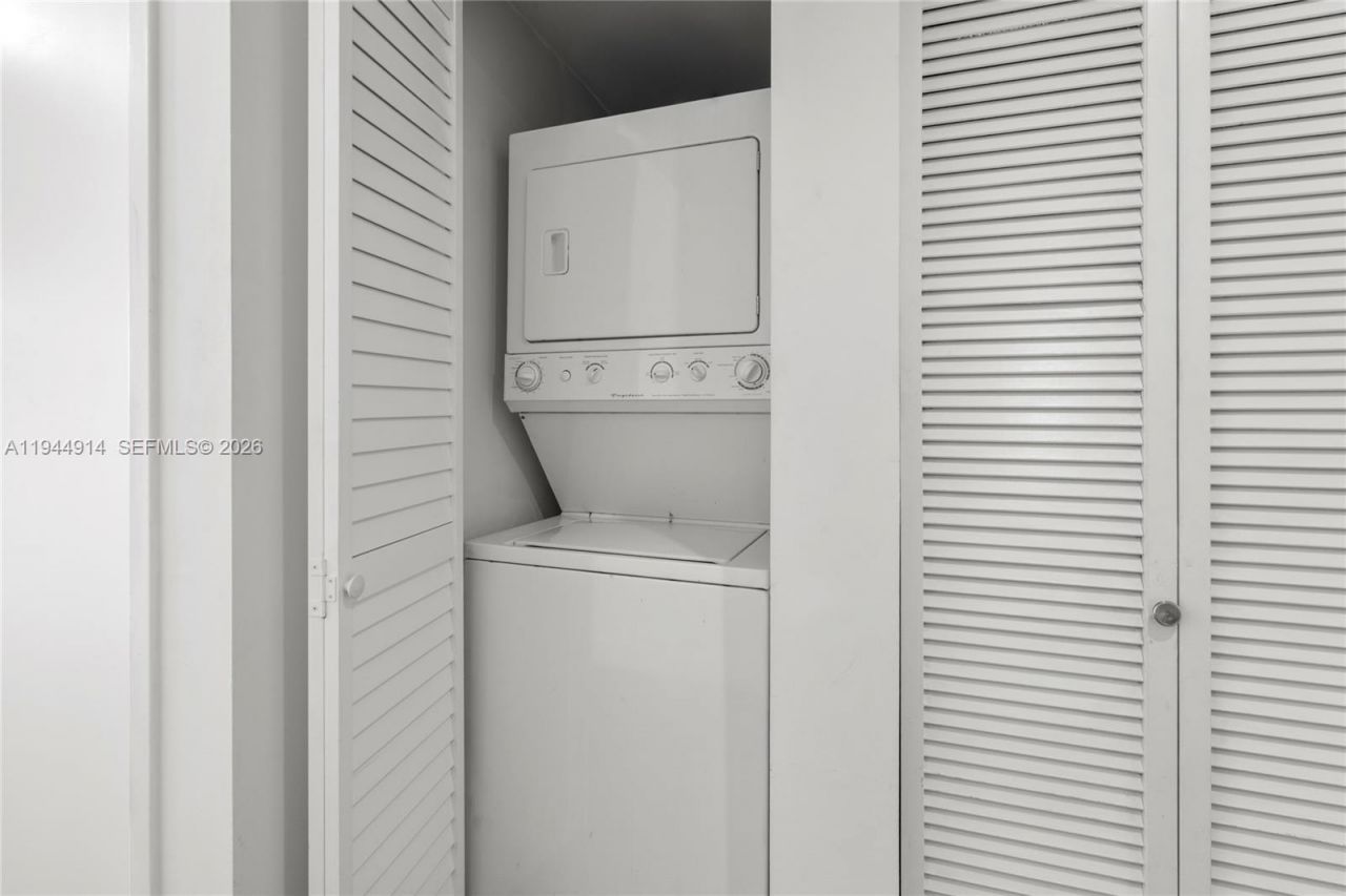 185 SW 7th St , Unit 2702, Miami, FL 33130 Photo