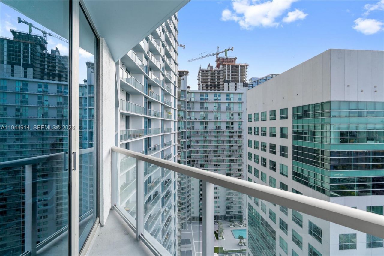 185 SW 7th St , Unit 2702, Miami, FL 33130 Photo