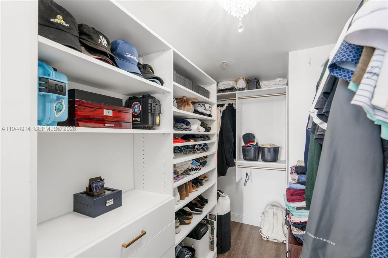 185 SW 7th St , Unit 2702, Miami, FL 33130 Photo