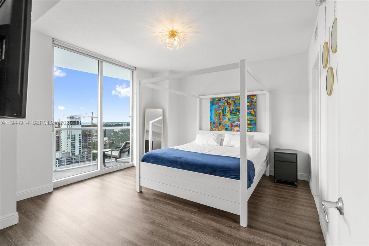 185 SW 7th St , Unit 2702, Miami, FL 33130 Photo