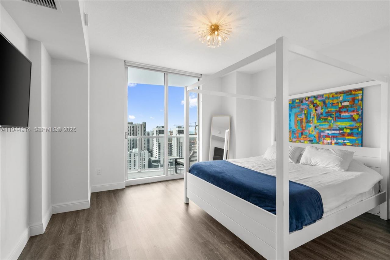 185 SW 7th St , Unit 2702, Miami, FL 33130 Photo