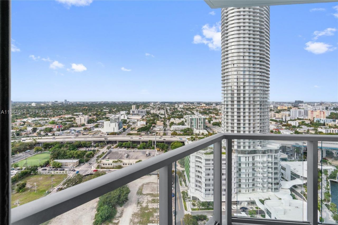 185 SW 7th St , Unit 2702, Miami, FL 33130 Photo