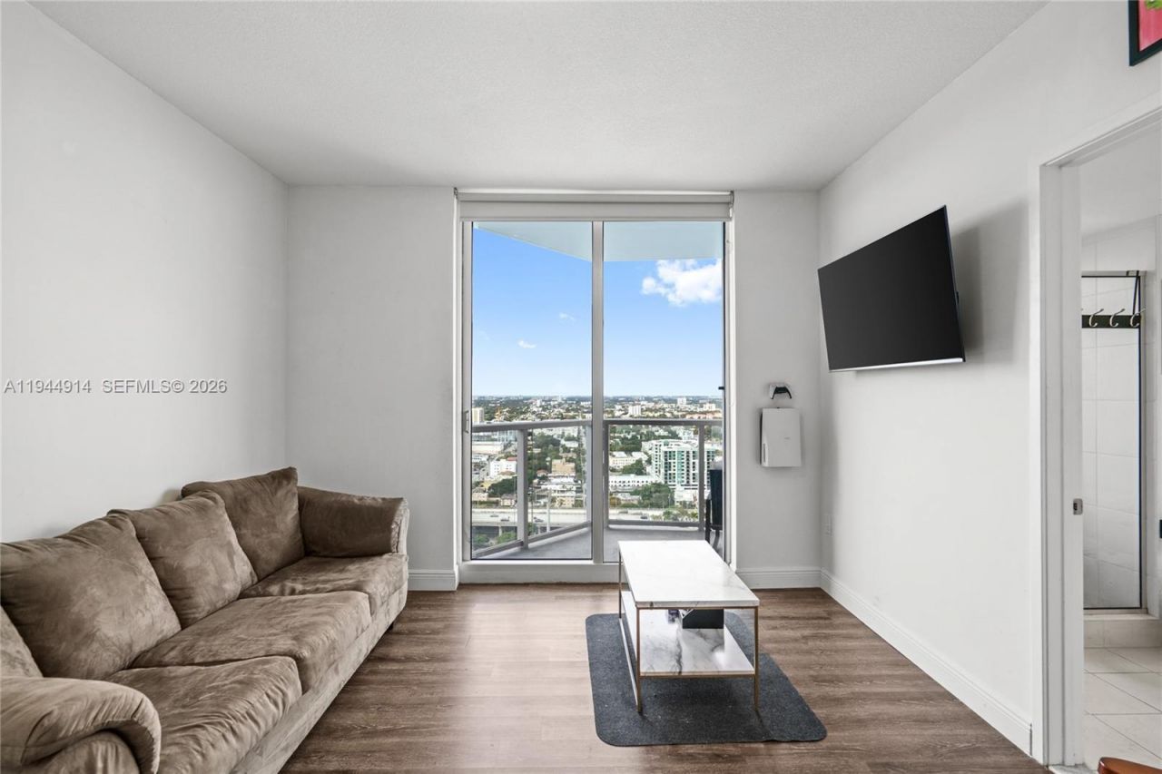 185 SW 7th St , Unit 2702, Miami, FL 33130 Photo