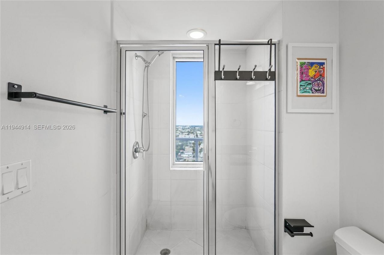 185 SW 7th St , Unit 2702, Miami, FL 33130 Photo