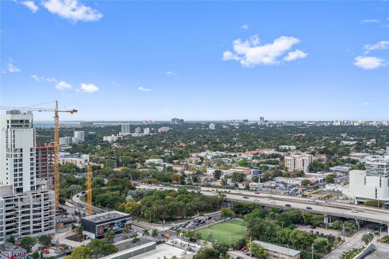 185 SW 7th St , Unit 2702, Miami, FL 33130 Photo