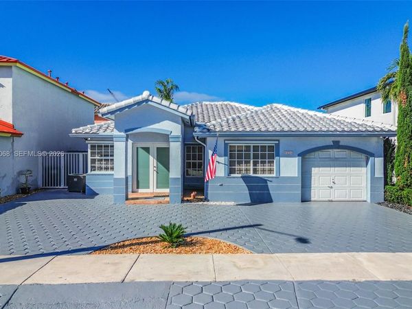 9526 SW 155th Ave, Miami, FL 33196