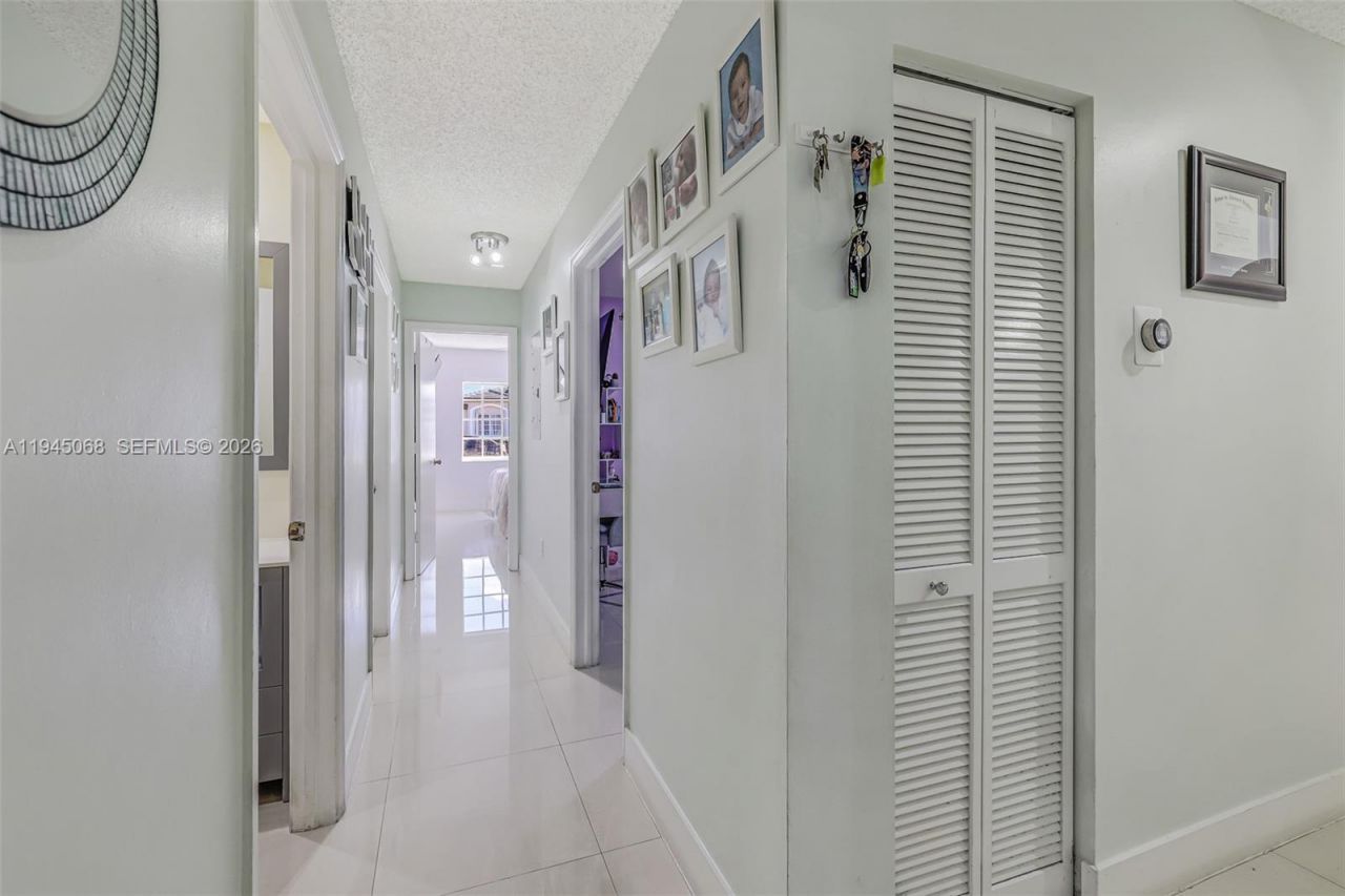 9526 SW 155th Ave, Miami, FL 33196 Photo