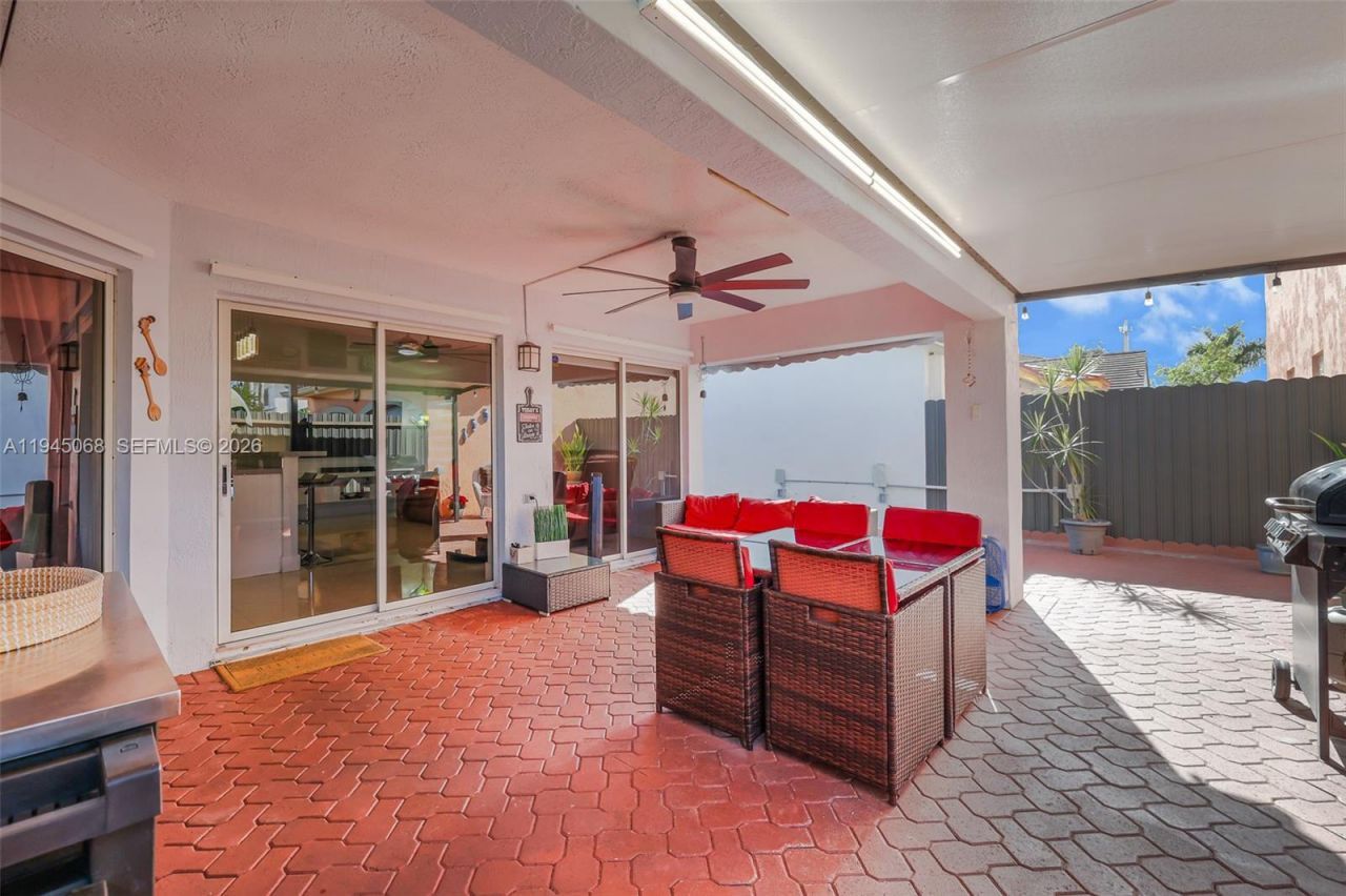 9526 SW 155th Ave, Miami, FL 33196 Photo