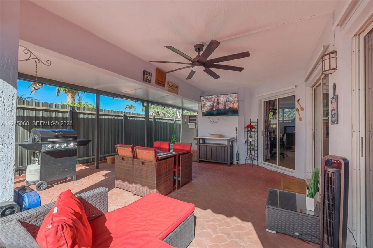 9526 SW 155th Ave, Miami, FL 33196 Photo