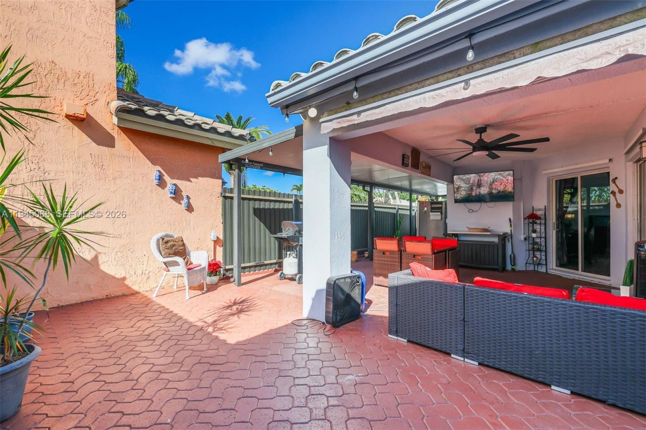 9526 SW 155th Ave, Miami, FL 33196 Photo