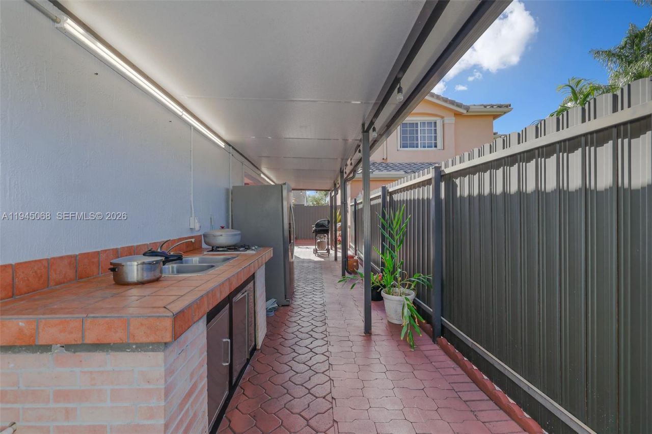 9526 SW 155th Ave, Miami, FL 33196 Photo