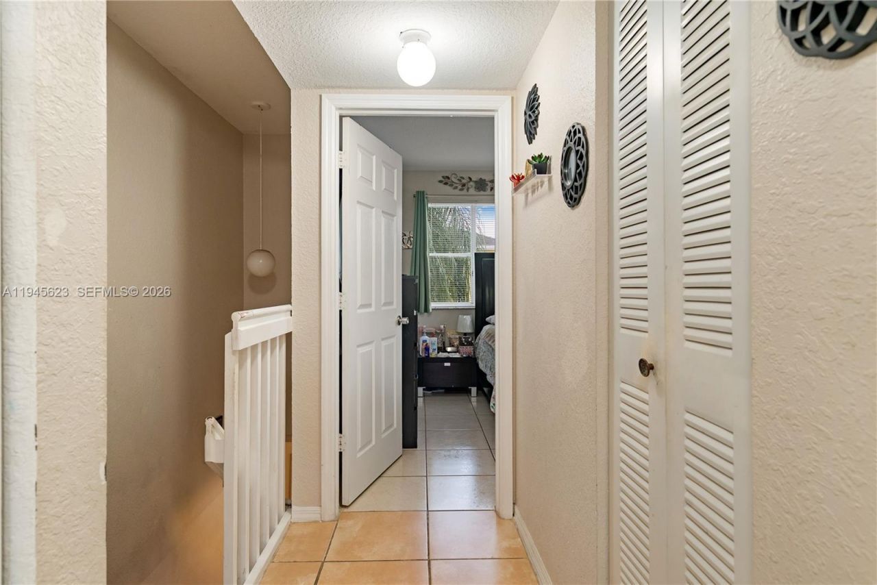 19620 SW 103rd Ct, Unit 1-1, Cutler Bay, FL 33157 Photo