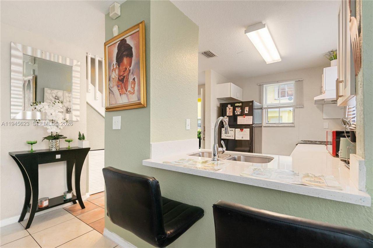 19620 SW 103rd Ct, Unit 1-1, Cutler Bay, FL 33157 Photo