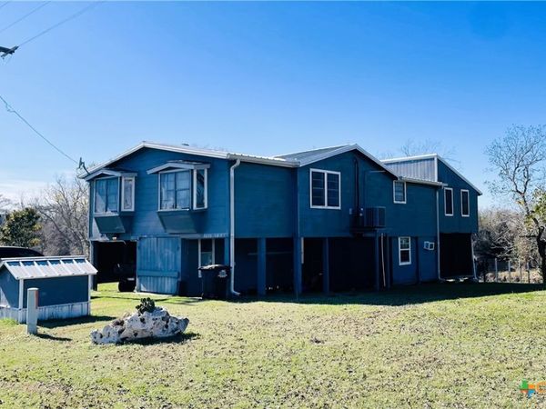 40 Cypress Valley Road, Cuero, TX 77954