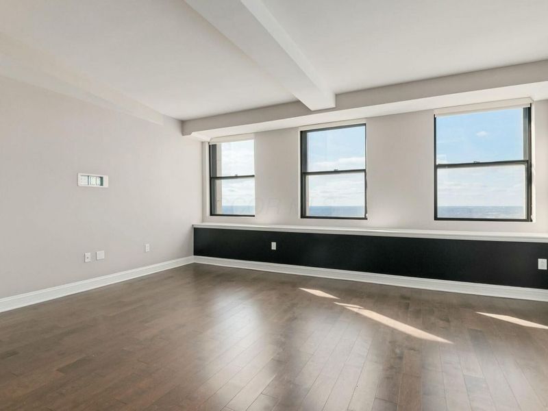 50 W Broad Street, Unit 2403, Columbus, OH 43215 Photo 1