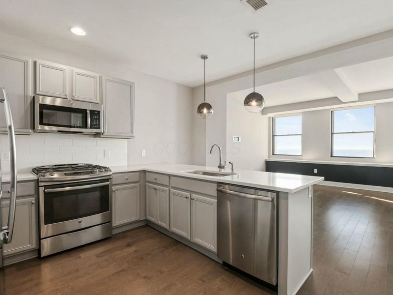 50 W Broad Street, Unit 2403, Columbus, OH 43215 Photo 7