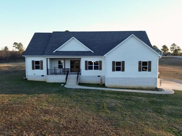 325 Henderson Road, Evensville, TN 37332