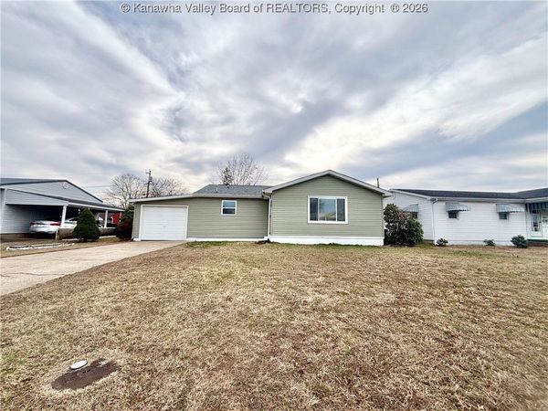 622 Long Avenue, Ravenswood, WV 26164