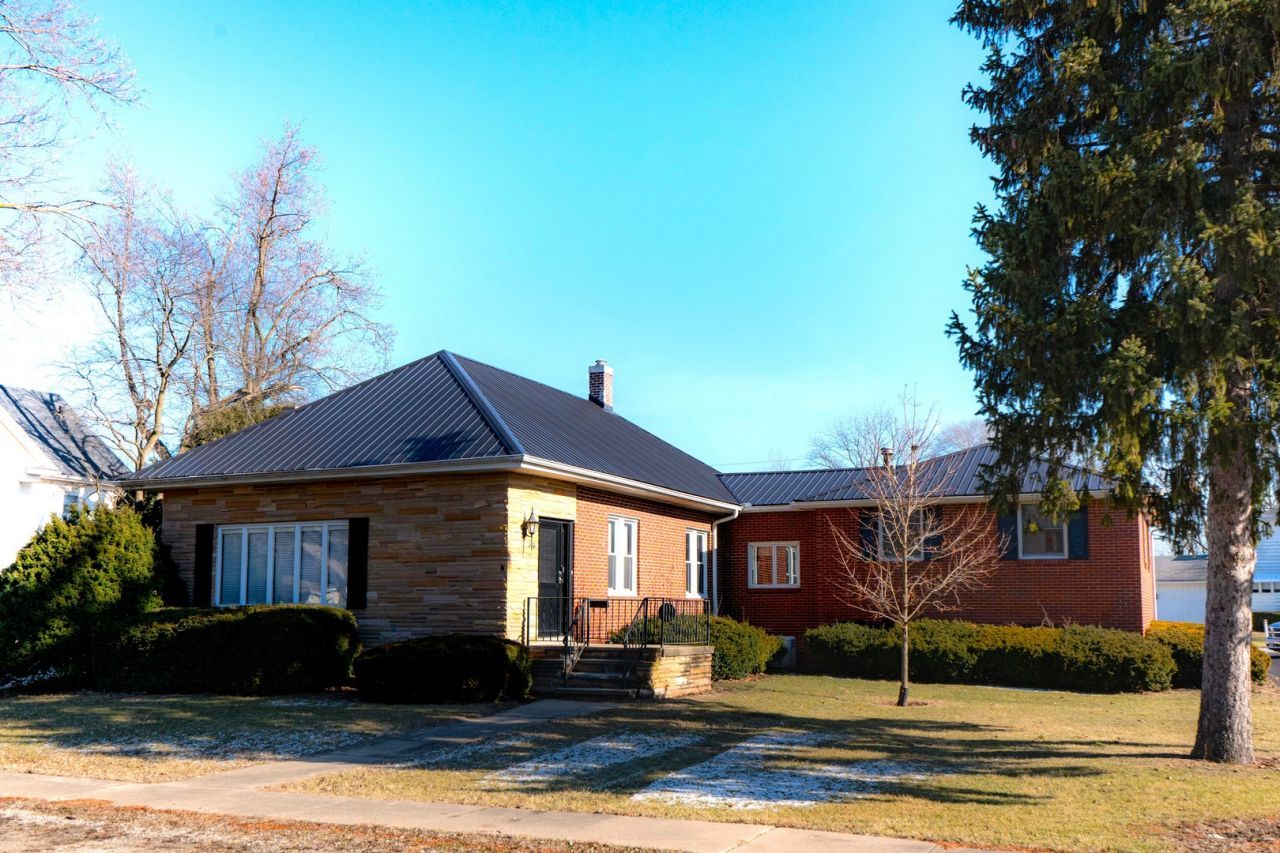 308 S Jackson Street, Flanagan, IL 61740 Main Photo