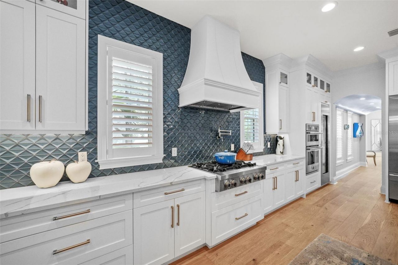 3301 W Lawn Avenue, Tampa, FL 33611 Photo