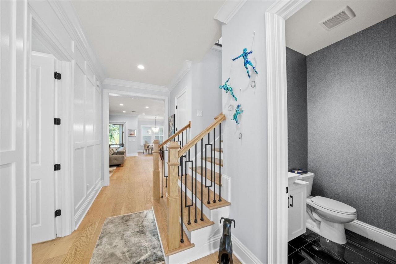 3301 W Lawn Avenue, Tampa, FL 33611 Photo