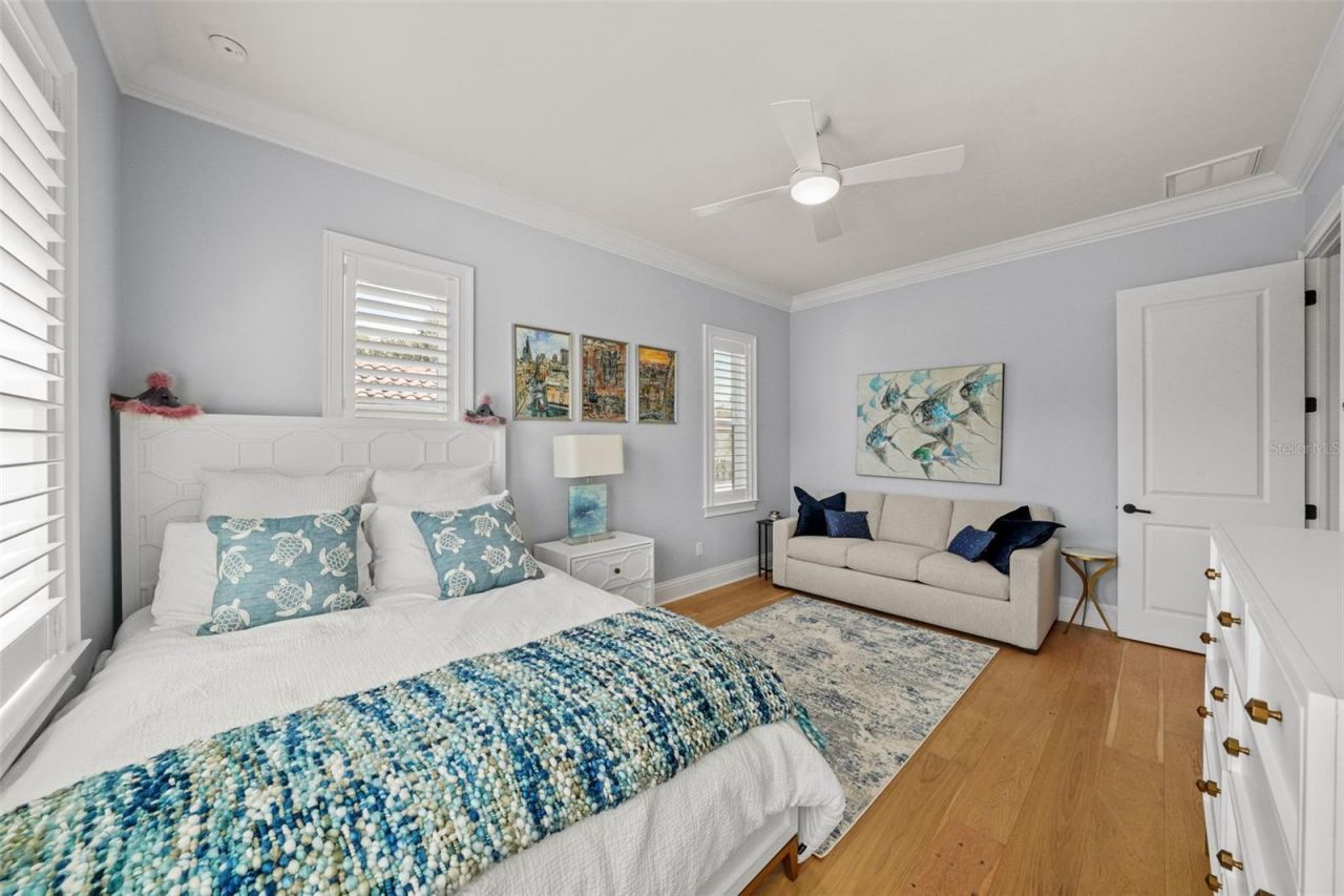 3301 W Lawn Avenue, Tampa, FL 33611 Photo